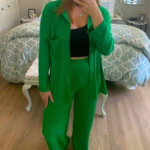 Green matching set